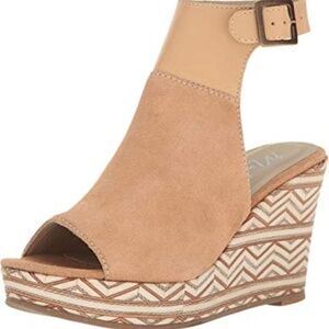 Matisse Harlequin 9 suede leather ankle sandals festival Hippie wedge vacation